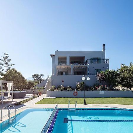 Villa Kyveli Лутра Экстерьер фото